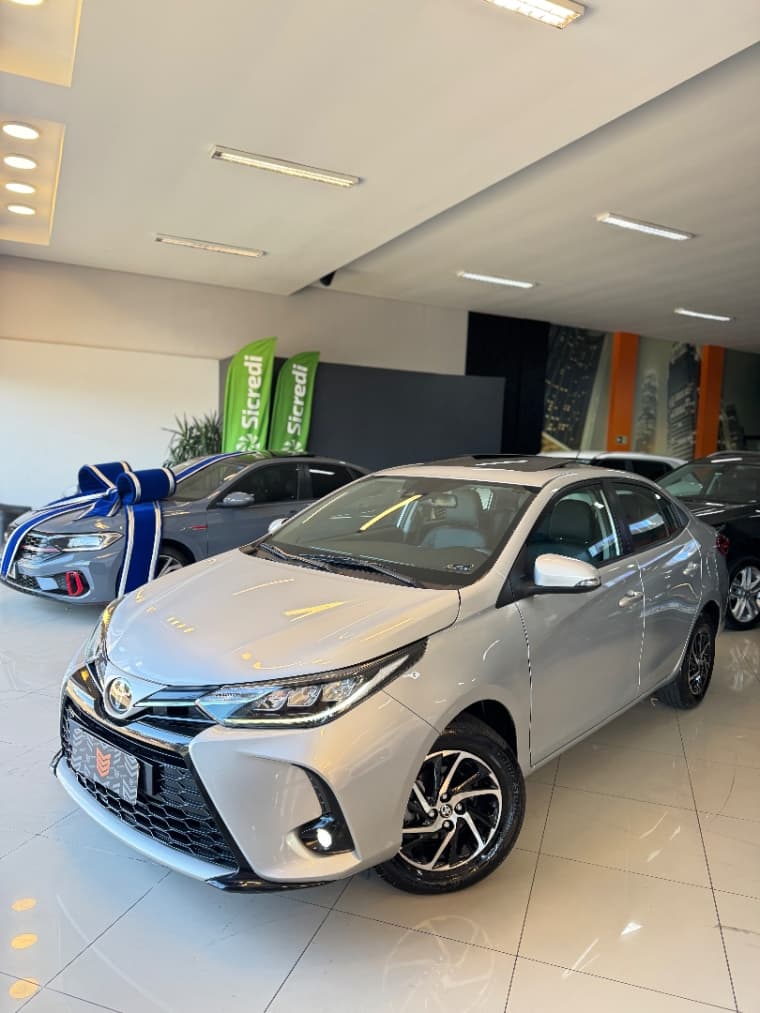 YARIS 1.5 16V FLEX SEDAN XLS CONNECT MULTIDRIVE