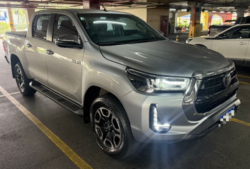 HILUX 2.8 D-4D TURBO DIESEL CD SRX 4X4 AUTOMÁTICO