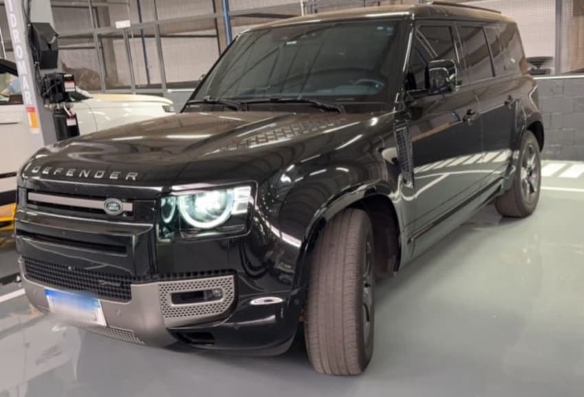 DEFENDER 3.0 D300 TURBO DIESEL MHEV 110 X-DYNAMIC HSE