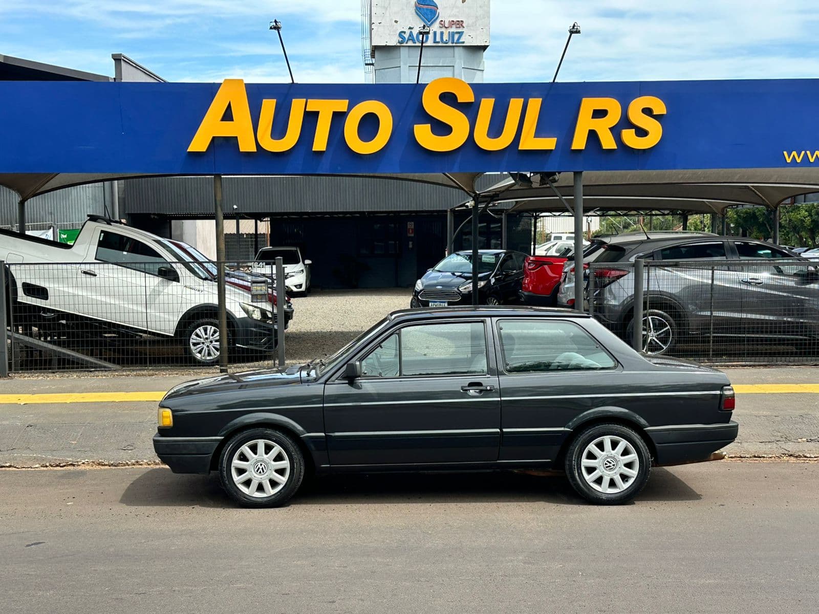 Voyage 1.8  ( segundo dono, Pai e filho )