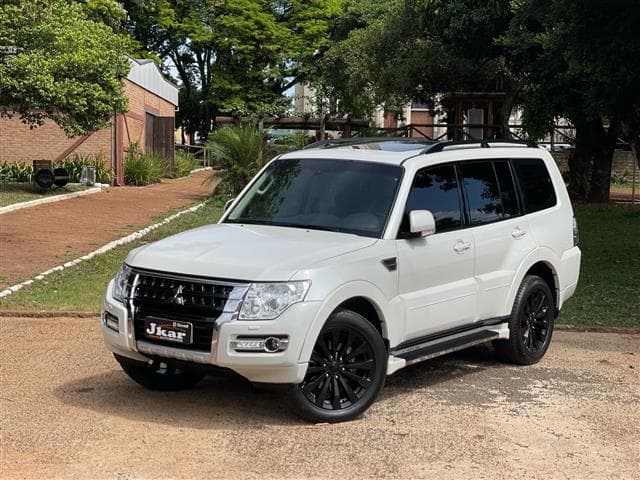 Pajero HPE Full 3.2 4x4 T.I.Dies. 5p Aut