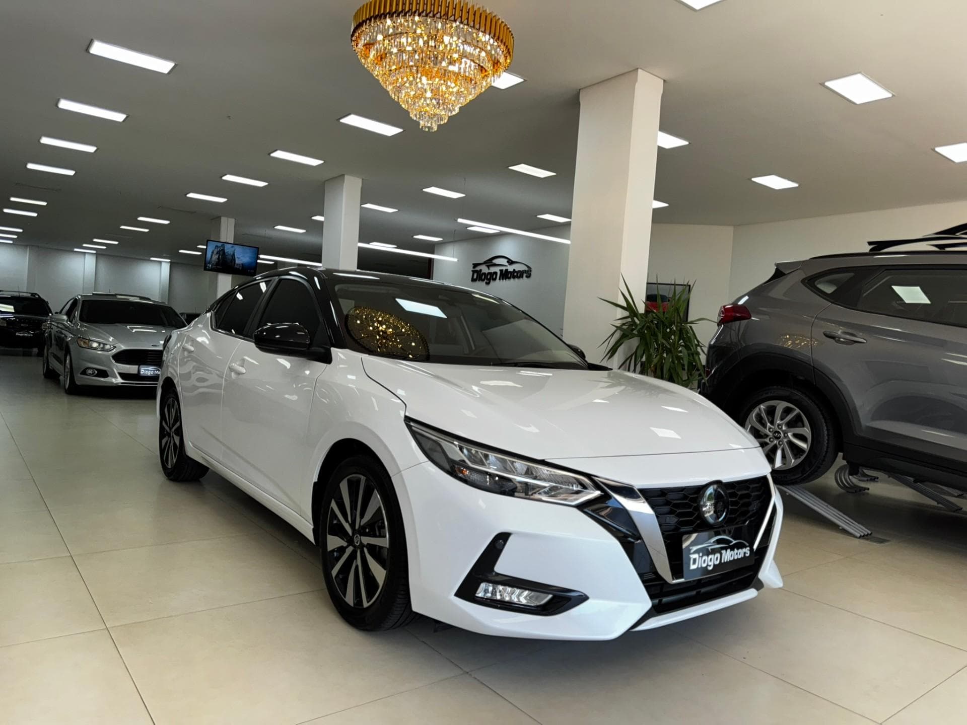 Nissan - Sentra Advance 2.0 Automático CVT - 2024