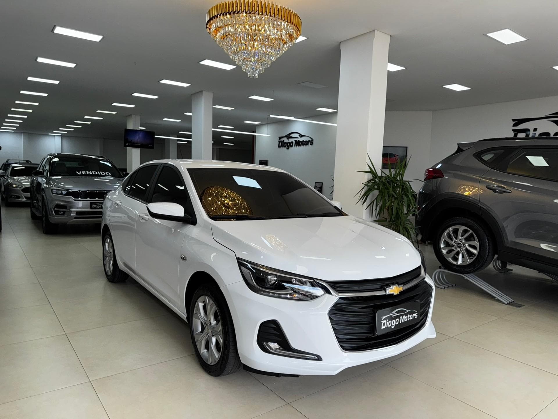 Chevrolet - Onix Sedan Plus Premier 1.0 Turbo Automático - 2020