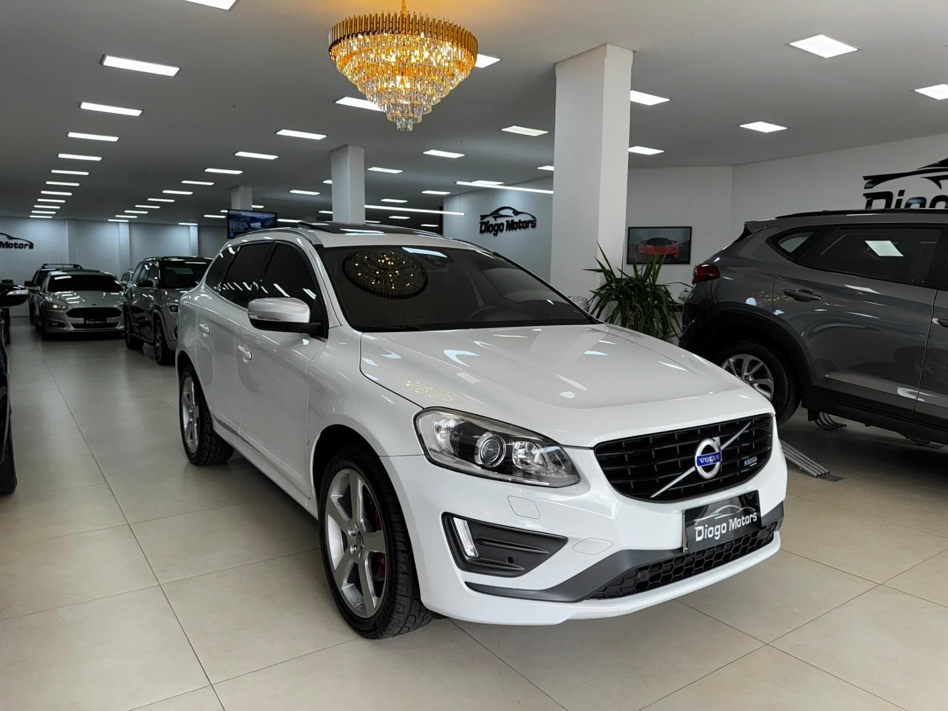 Volvo - XC60 2.0 T5 R-Design - 2014