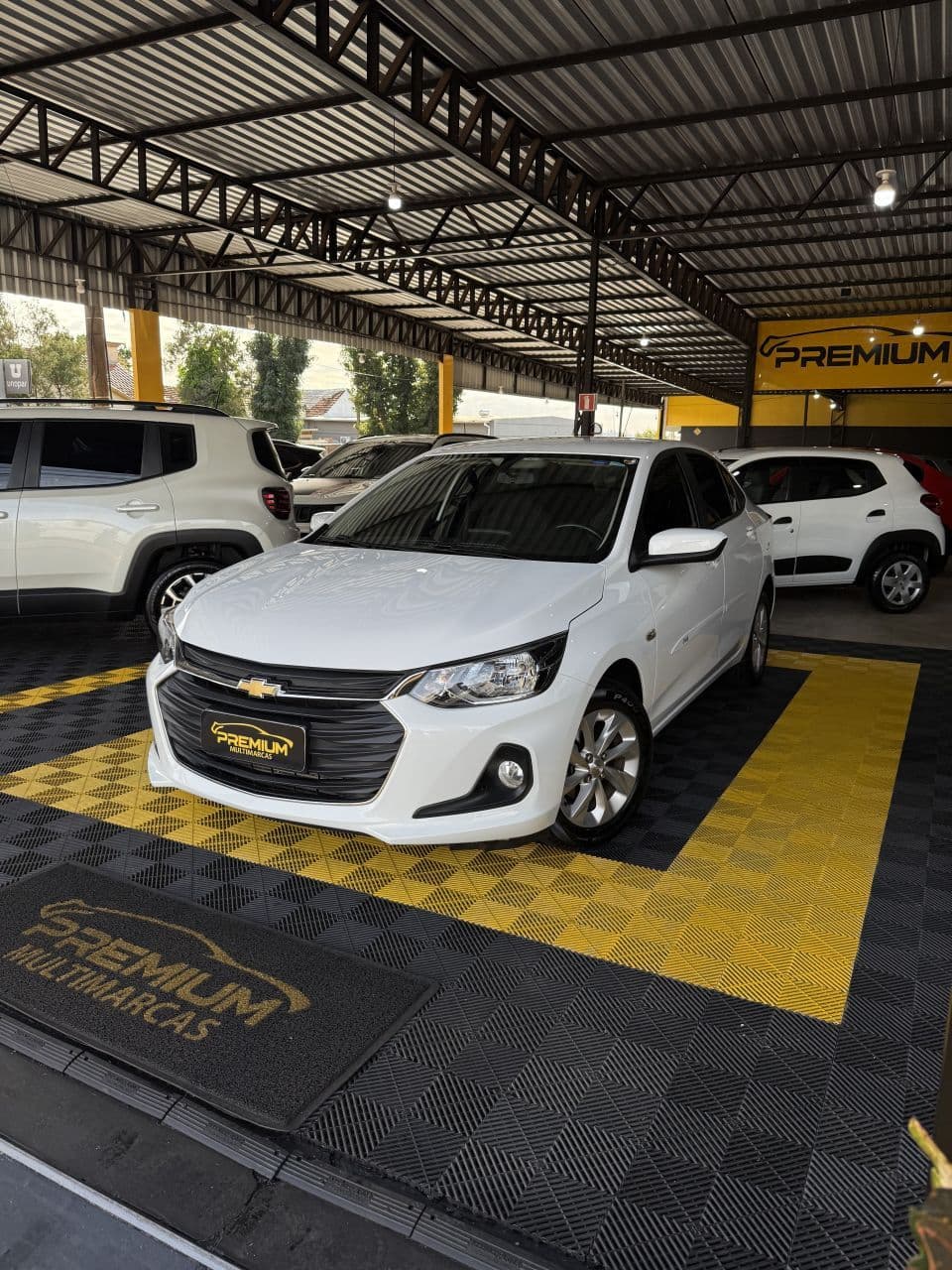 ONIX SEDAN Plus LTZ 1.0 12V TB Flex Aut.