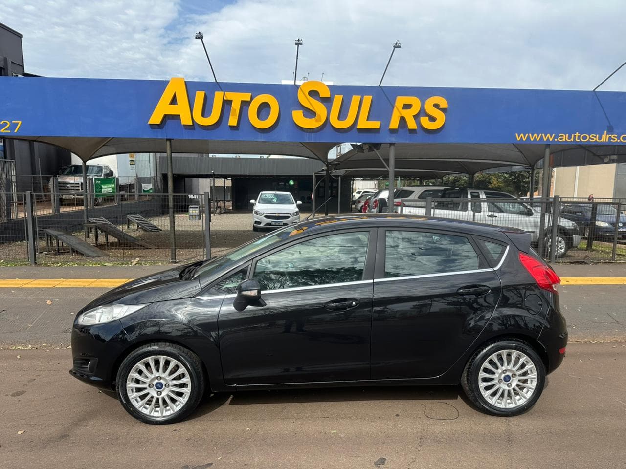 New Fiesta 1.6 Titanium ( Cambio manual )