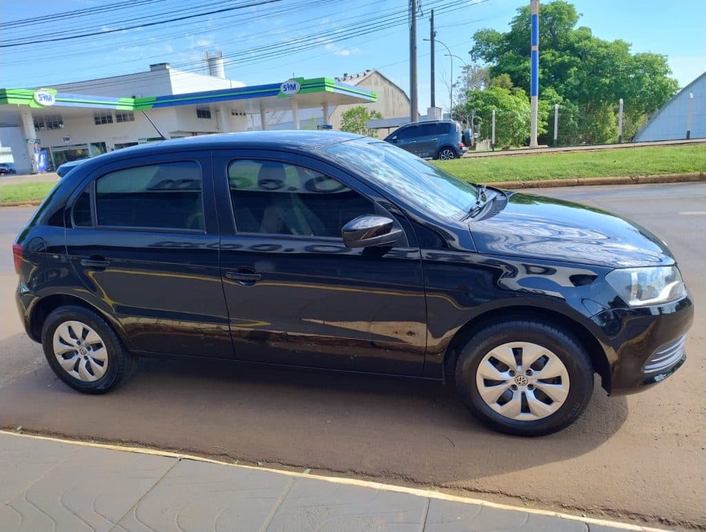GOL 1.0 G6 COMPLETO 4P ANO 2013