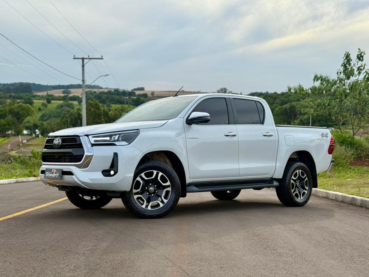 Toyota - Hilux CD SRX 4x4 2.8 TDI 16V Diesel Aut. - 2024