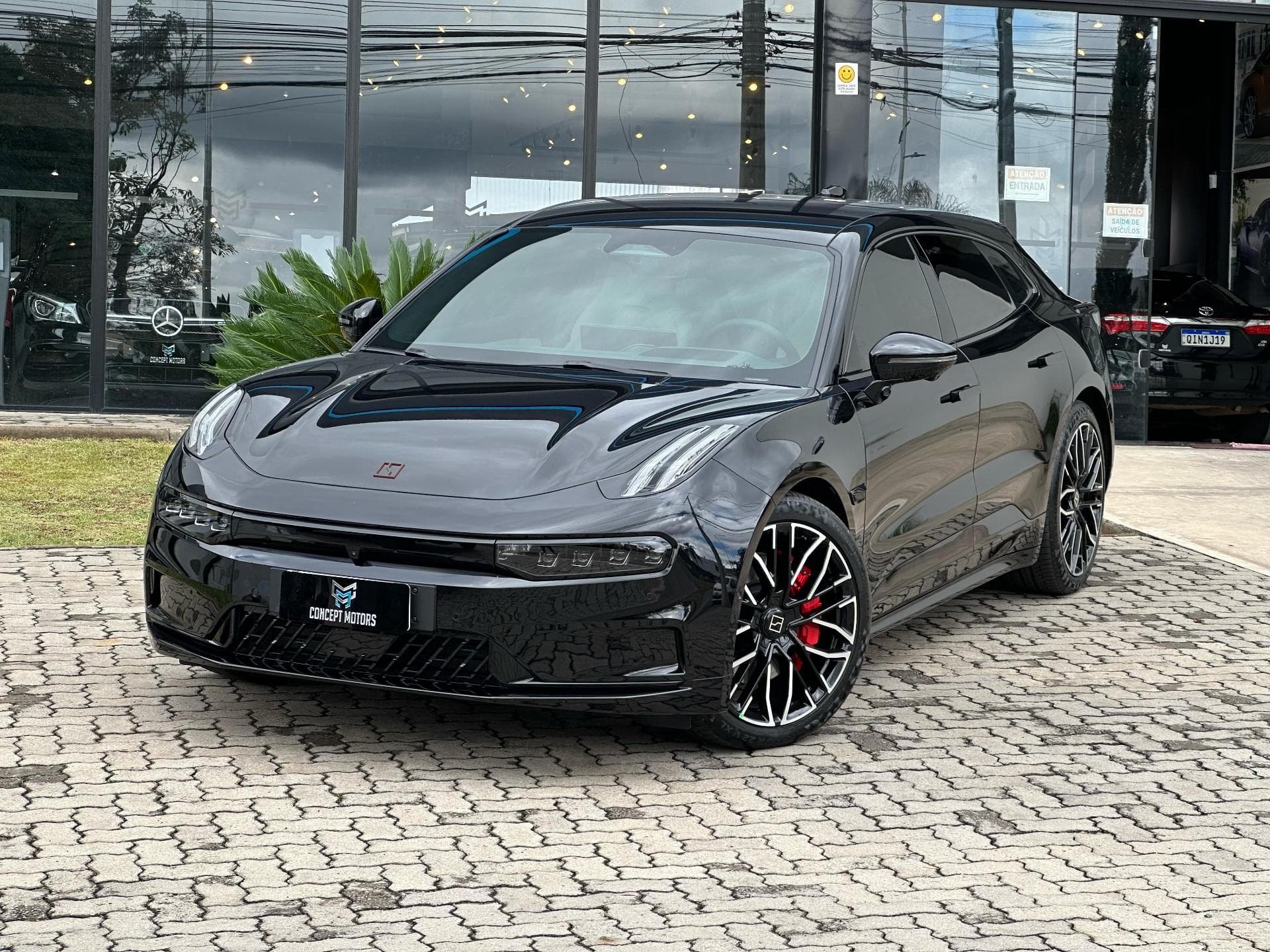 Zeekr - 001 100 KW ELÉTRICO FLAGSHIP AWD - 2025