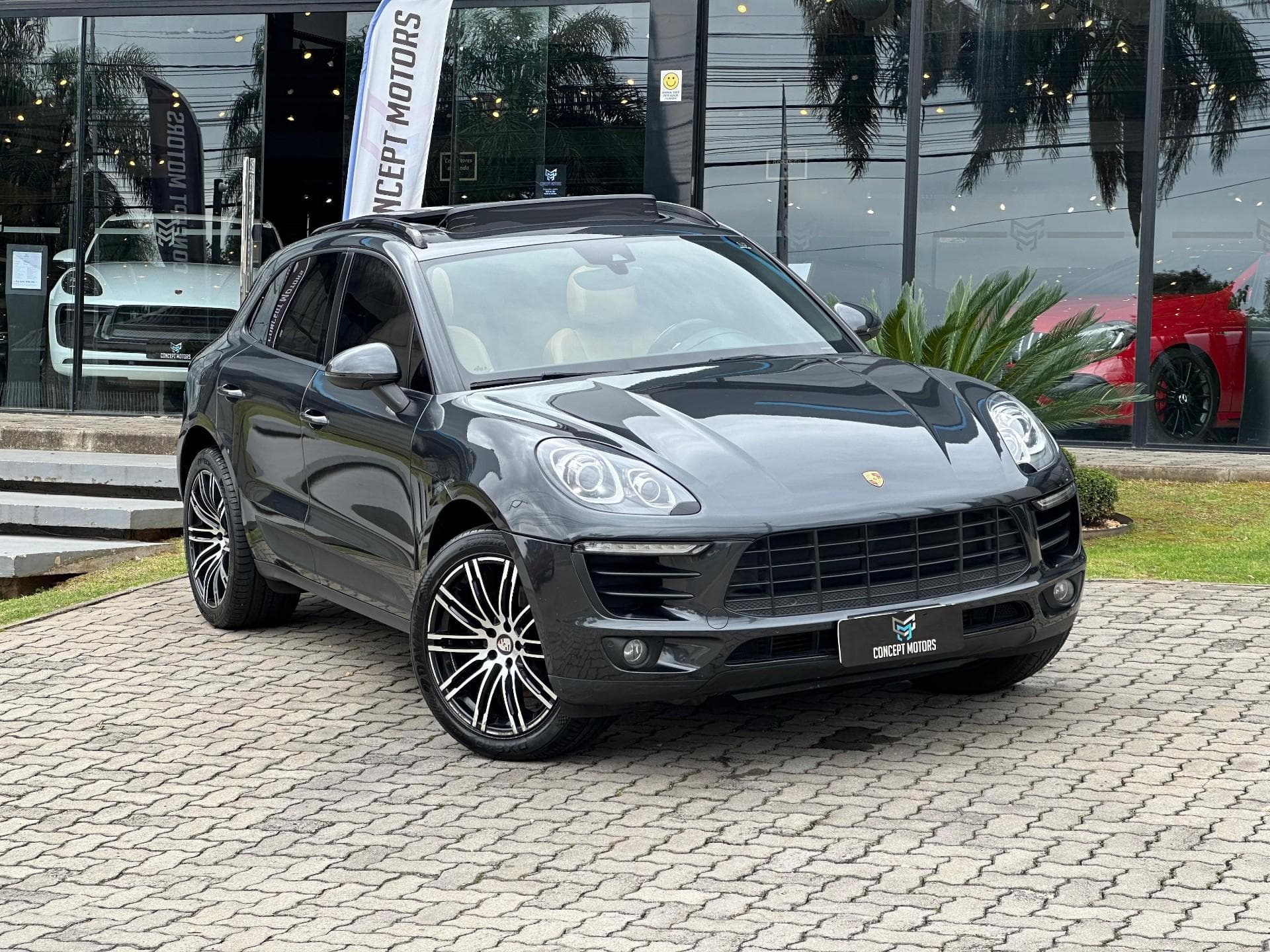 Porsche - Macan 2.0 Turbo - 2018