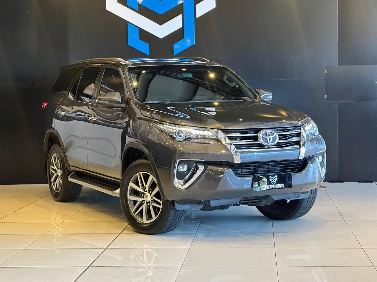Toyota - Hilux SW4 SRX 4x4 2.8 TDI 16V Dies. Aut. - 2019