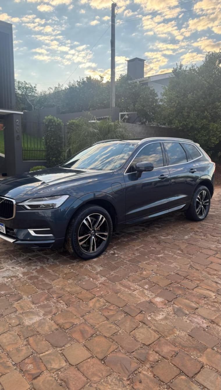 XC60 2.0 T8 HYBRID MOMENTUM AWD GEARTRONIC