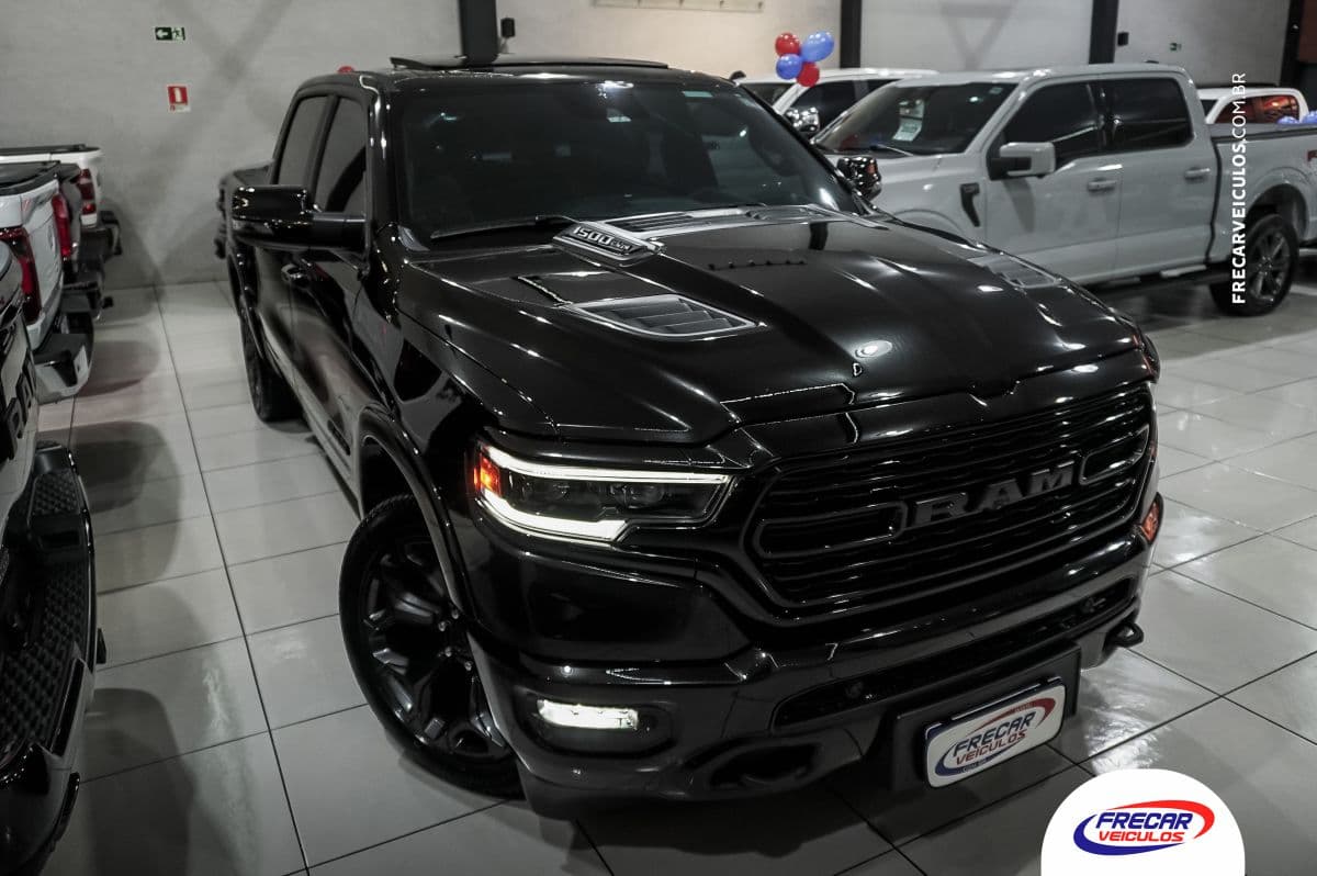RAM 1500 Limited Night Edition 5.7 V8