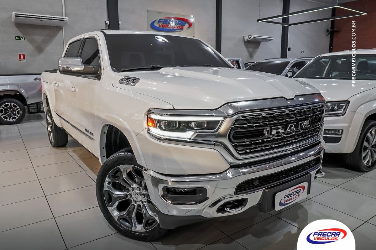 Ram 1500 Limited 5.7 V8