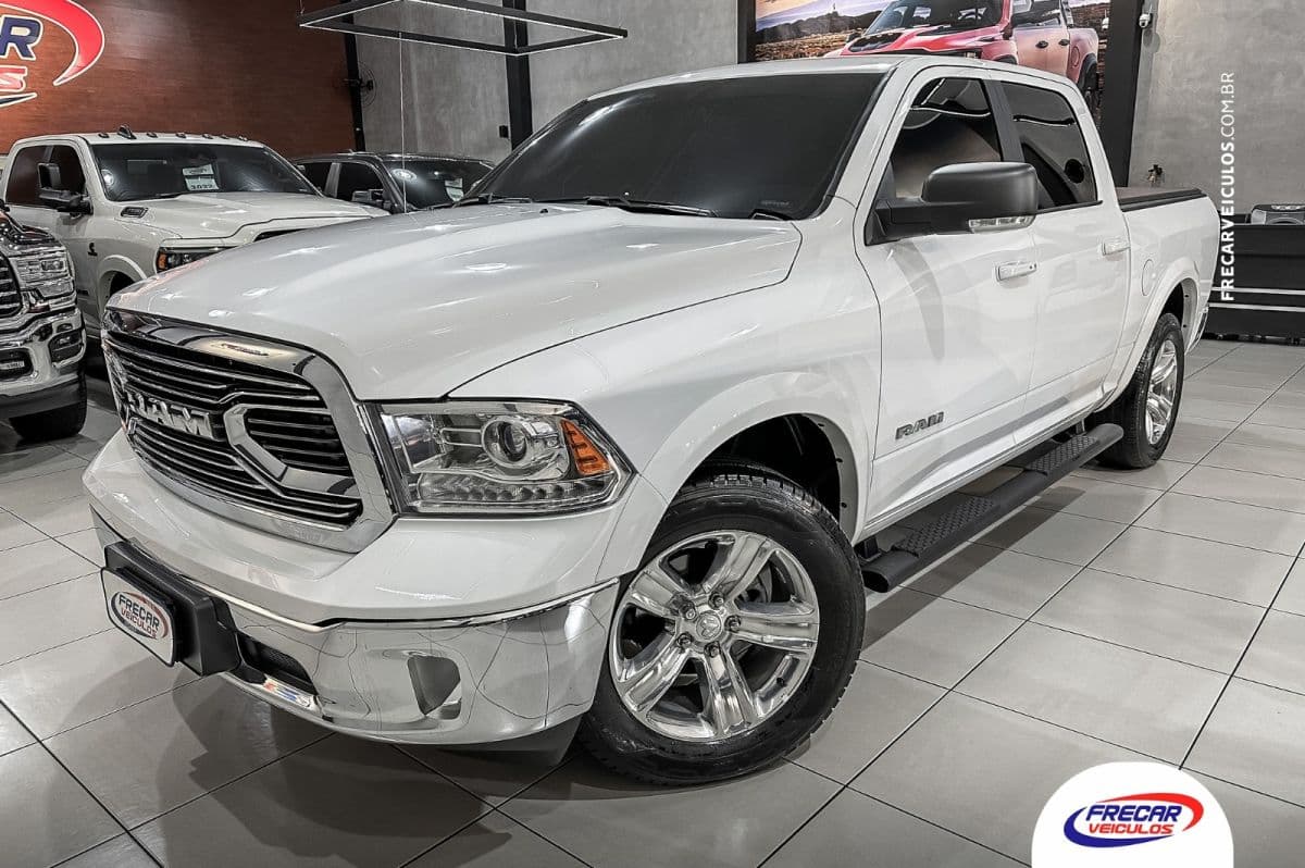 RAM Classic Laramie 5.7 V8