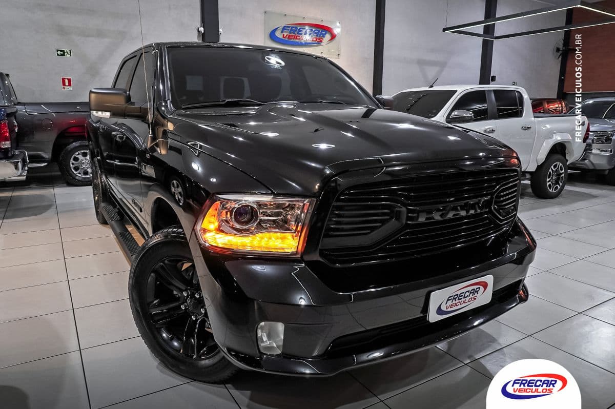 Ram Classic Night Edition 5.7 V8