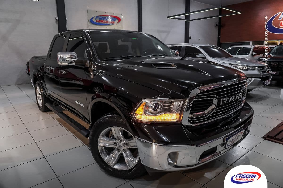 RAM Classic Laramie 5.7 V8