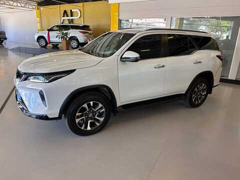 Hilux SW4 2.8 SRX Pla