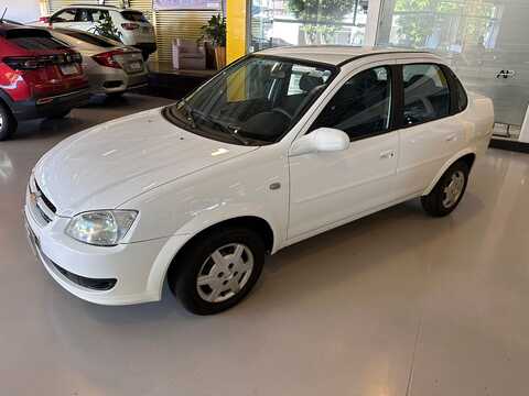 Corsa Classic LS 1.0