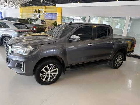 Hilux CD 2.8 SRV 4X4