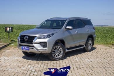 HILUX SW4 SRX 2.8 TURBO 4X4 AT 2022 | 7 LUGARES |