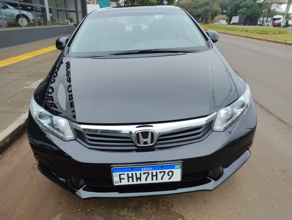 CIVIC LXS1.8 CAMBIO MANUAL ANO 2014