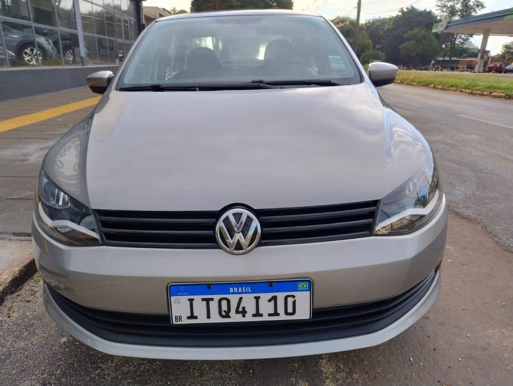 VOYAGE G6 1.0 TREND COMPLETO ANO 2013 SEGUNDA DONA