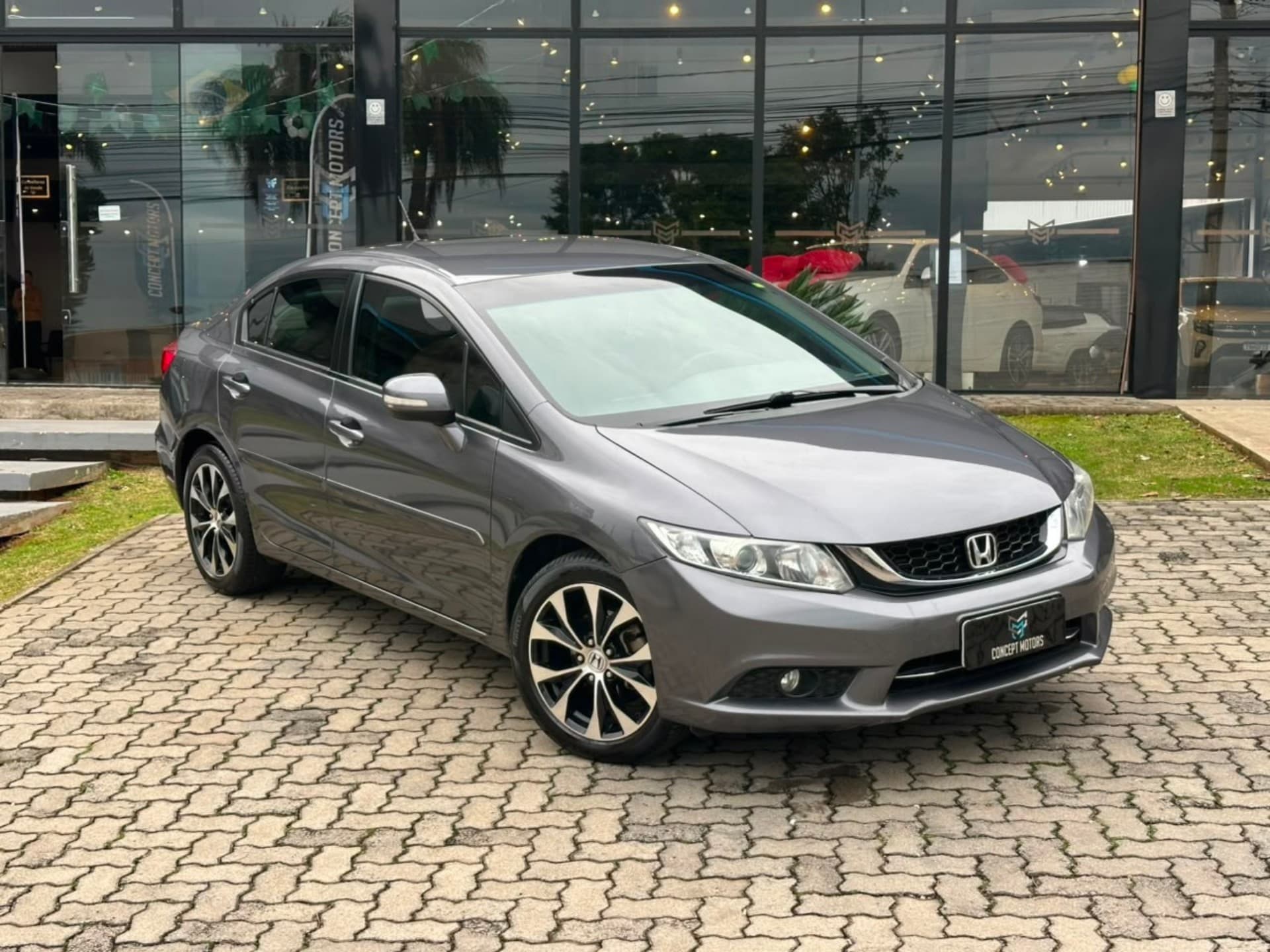 Honda Civic Sedan LXR 2.0 Flexone 16V Aut. 4p