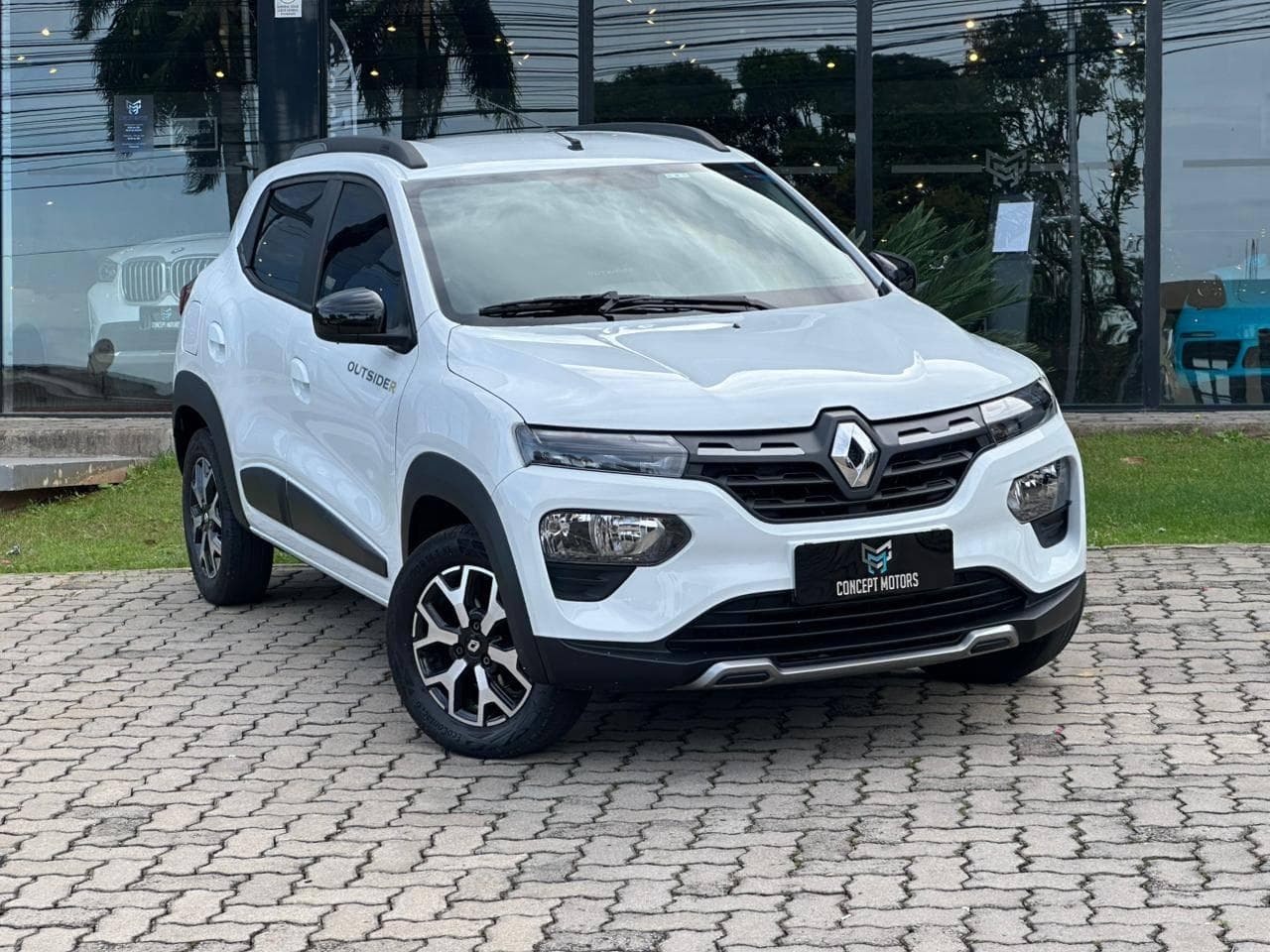 Renault - Kwid OUTSIDER 1.0 Flex 12V 5p Mec. - 2024
