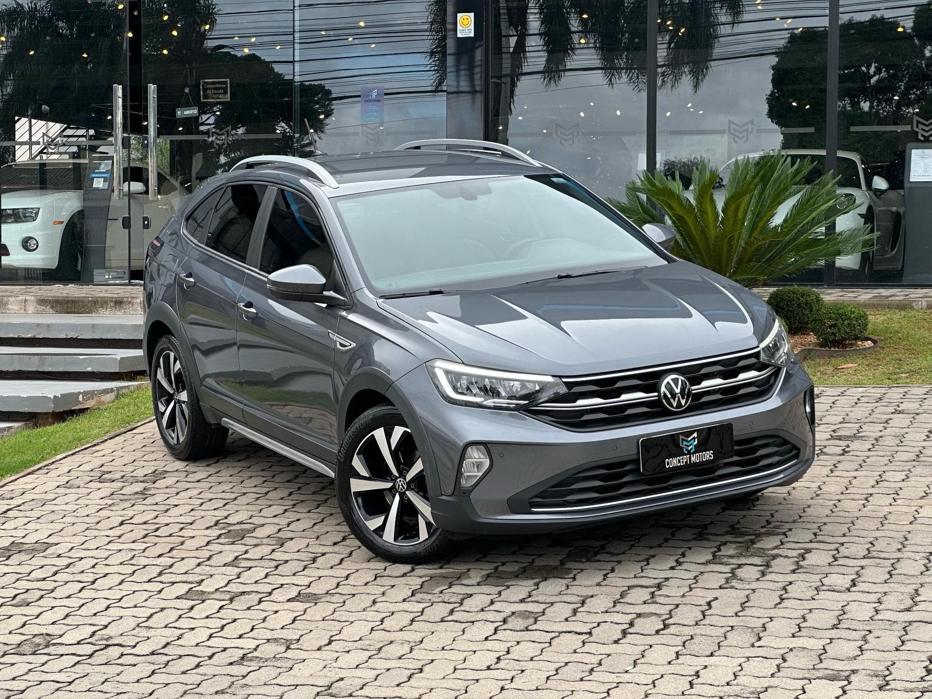 Volkswagen - Nivus Highline 1.0 200 TSI Flex Aut. - 2021