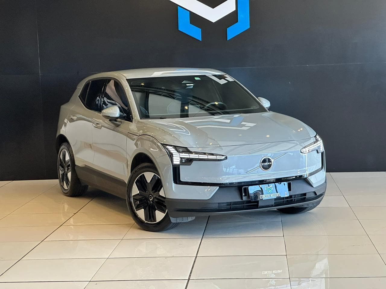 Volvo - EX30 E60 Core (Elétrico) - 2024
