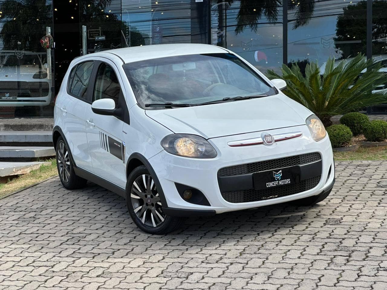 Fiat - Palio SPORTING Dualogic 1.6 Flex 16V 5p - 2013