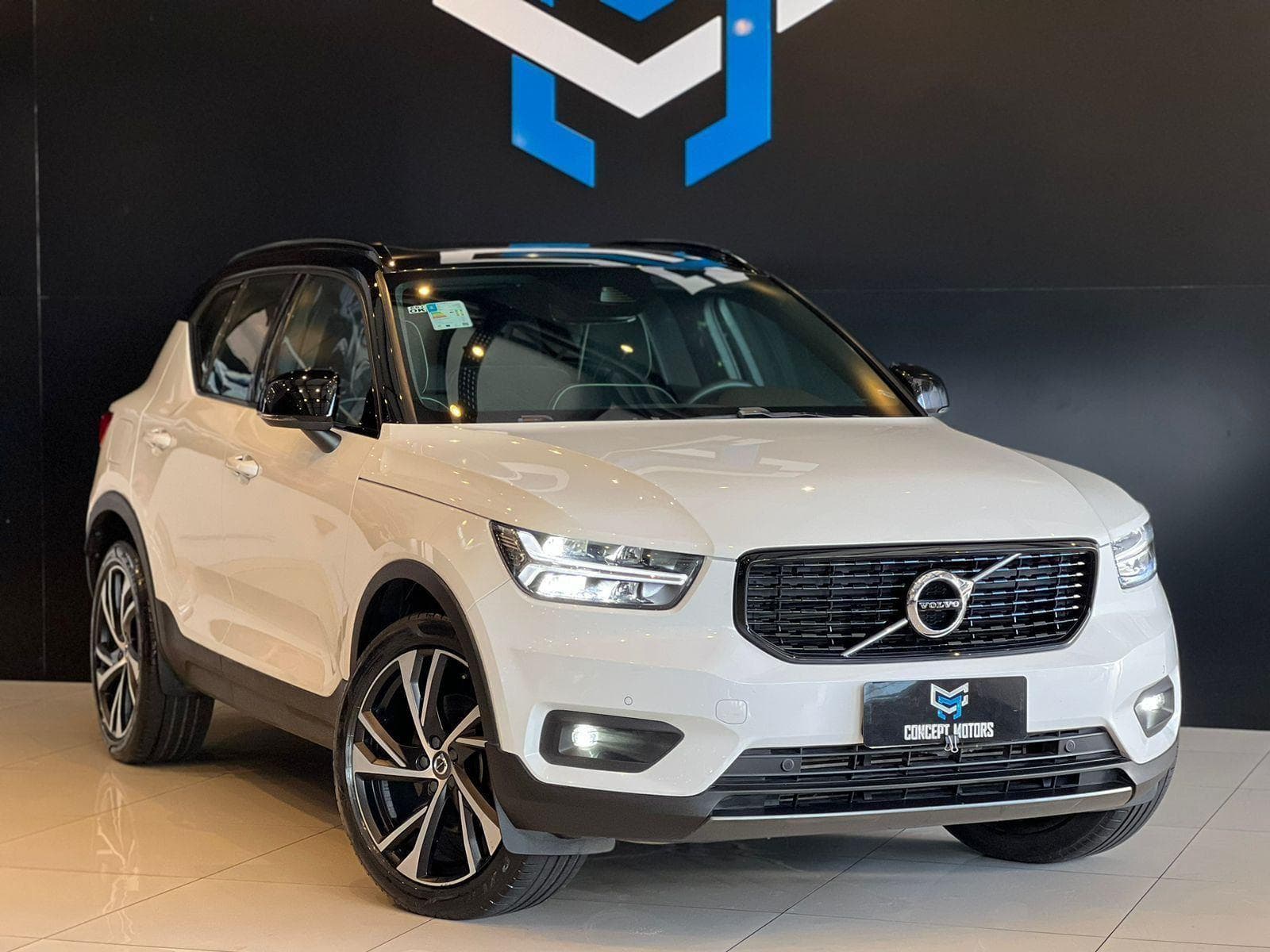 Volvo - XC40 T-5 R-DESIGN 2.0 252cv AWD - 2019