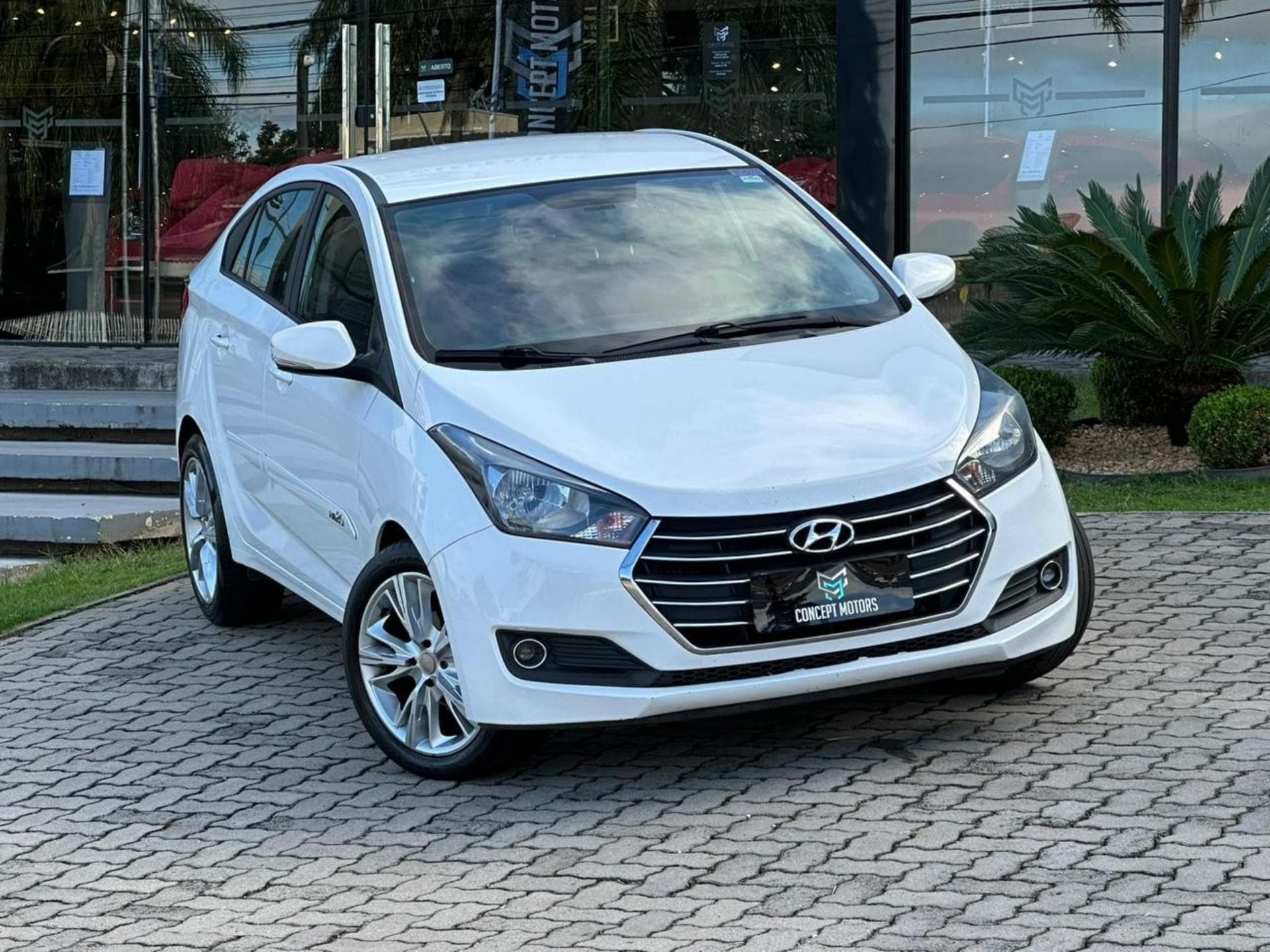 Hyundai - HB20S Comfort Plus 1.0 TB Flex 12V Mec. - 2018