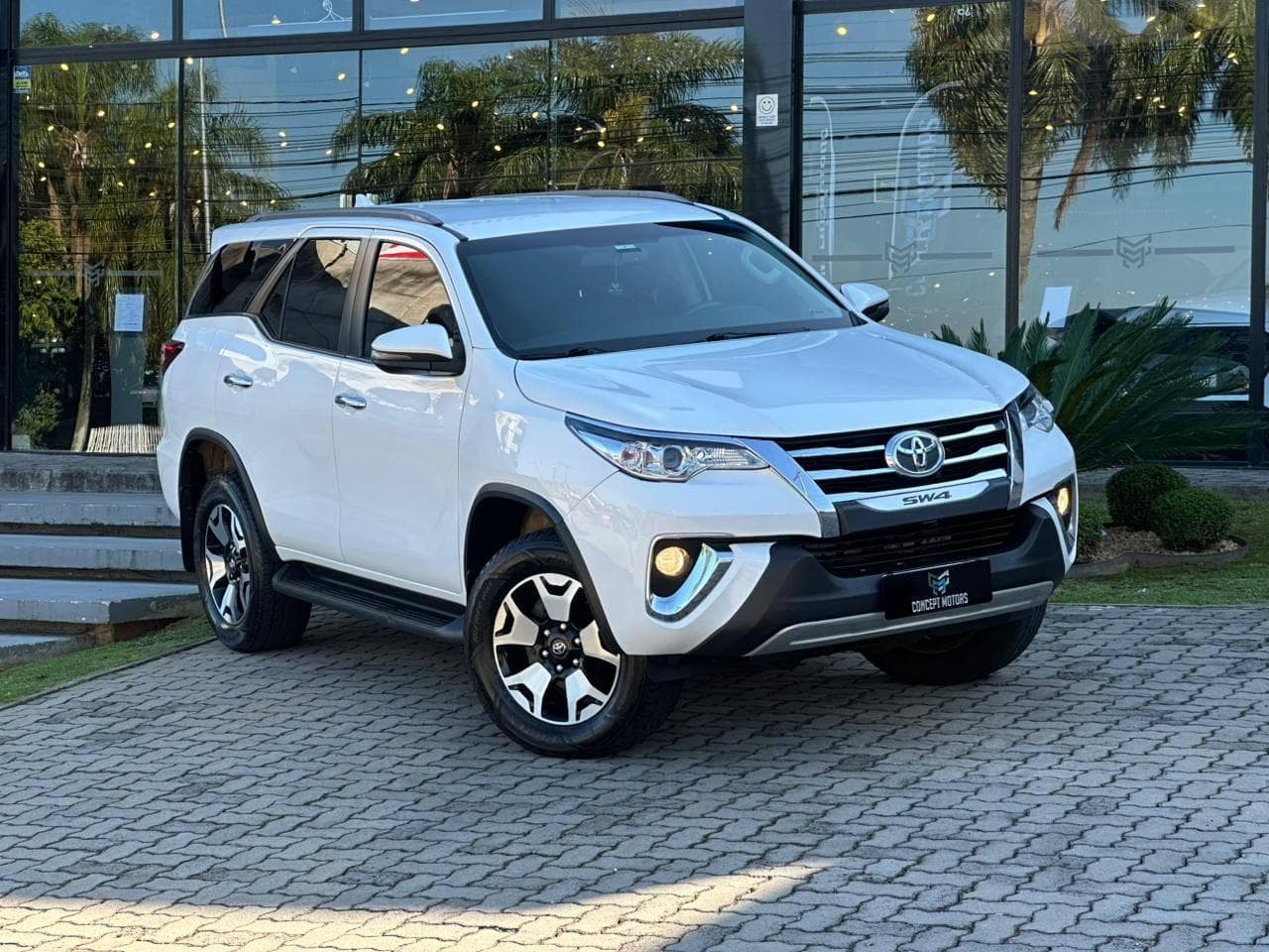 Toyota - Hilux SW4 SRV 4x2 2.7 Flex 16V Aut. - 2019