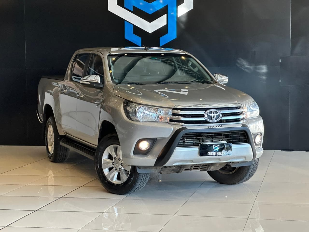 Toyota - Hilux CD SRV 4x2 2.7 Flex 16V Aut. - 2017