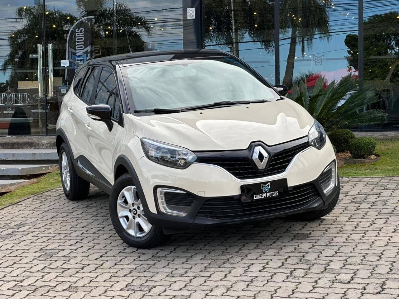 Renault - Captur Life 1.6 16V Flex 5p Aut. - 2019