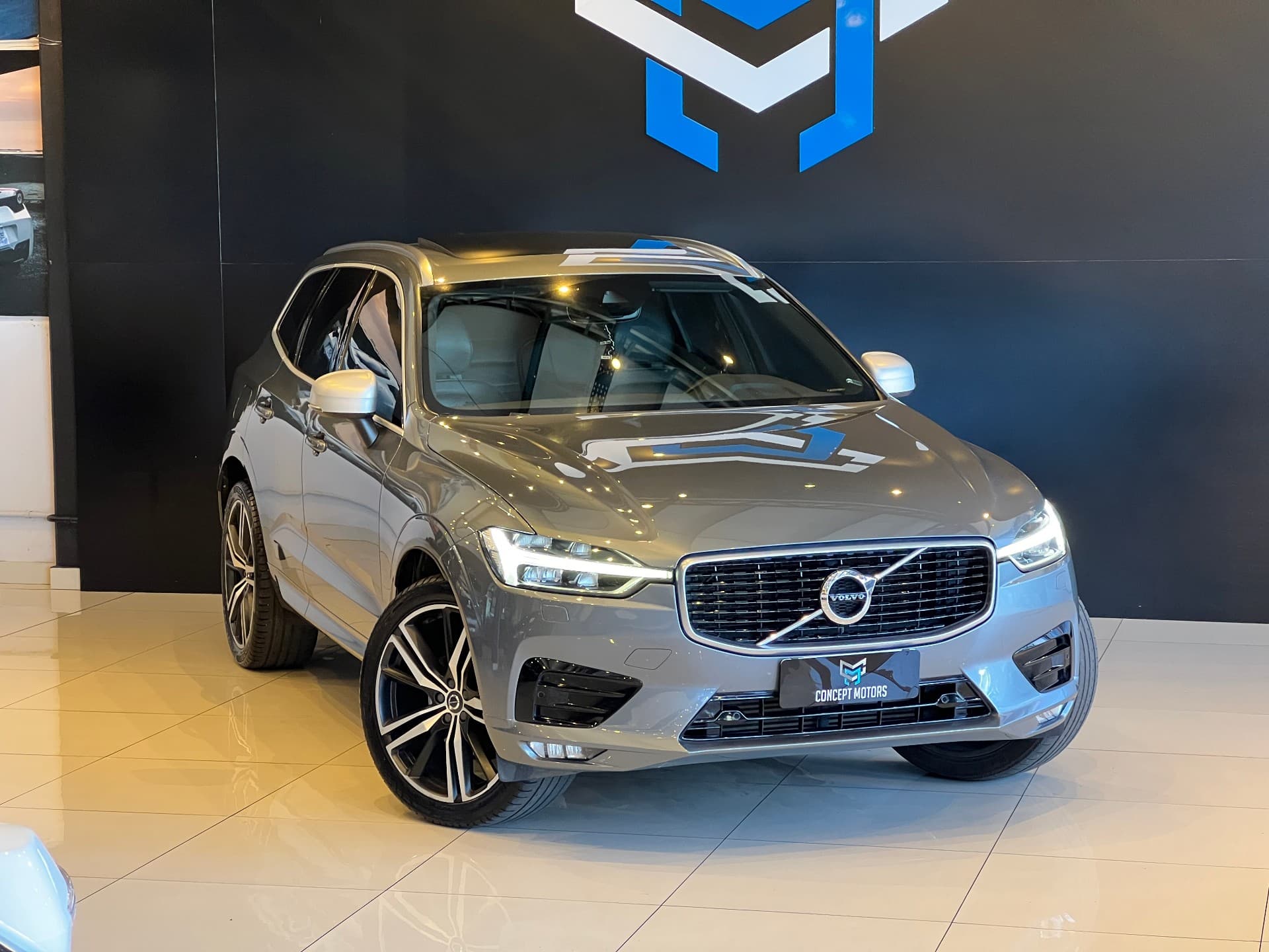 Volvo XC60 T-5 R-DESIGN 2.0 AWD 5p