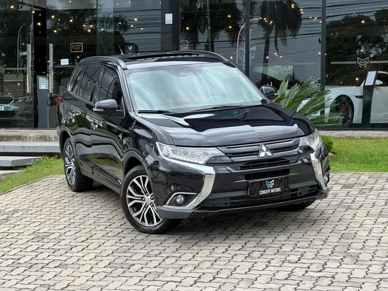 Mitsubishi - Outlander 2.2 165cv Diesel Aut. - 2016