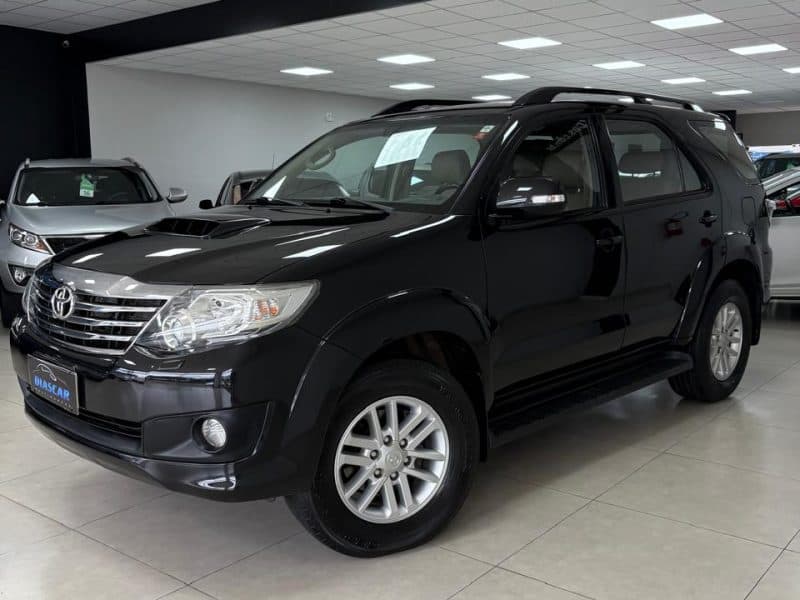 TOYOTA SW4 SRV 3.0 4X4 AT 2013
