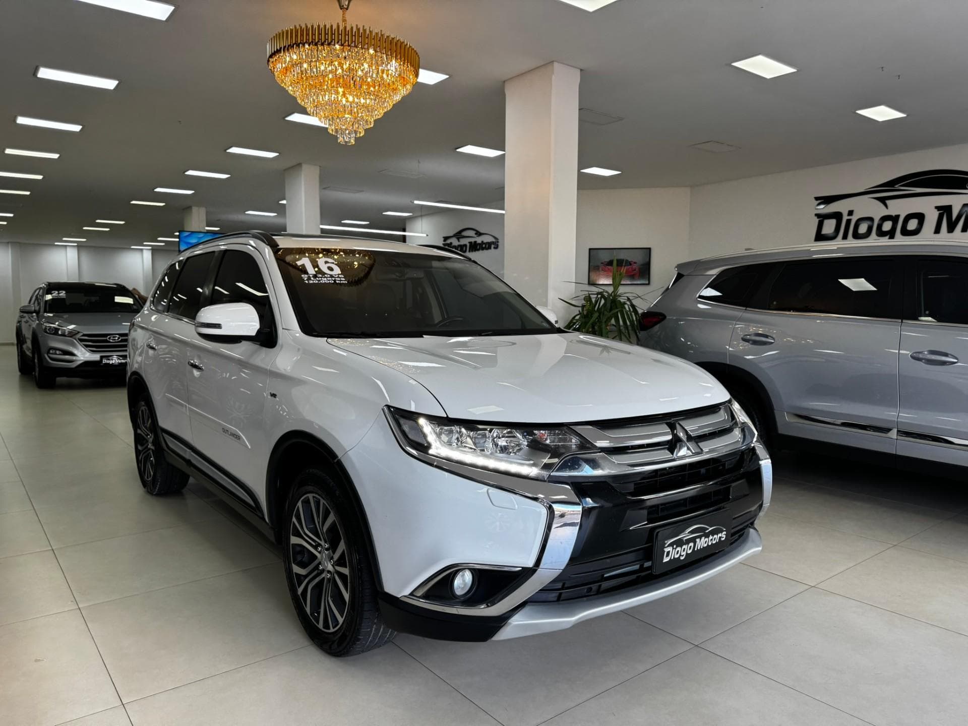 Mitsubishi - Outlander GT 3.0 V6 Automática 7 Lugares - 2016