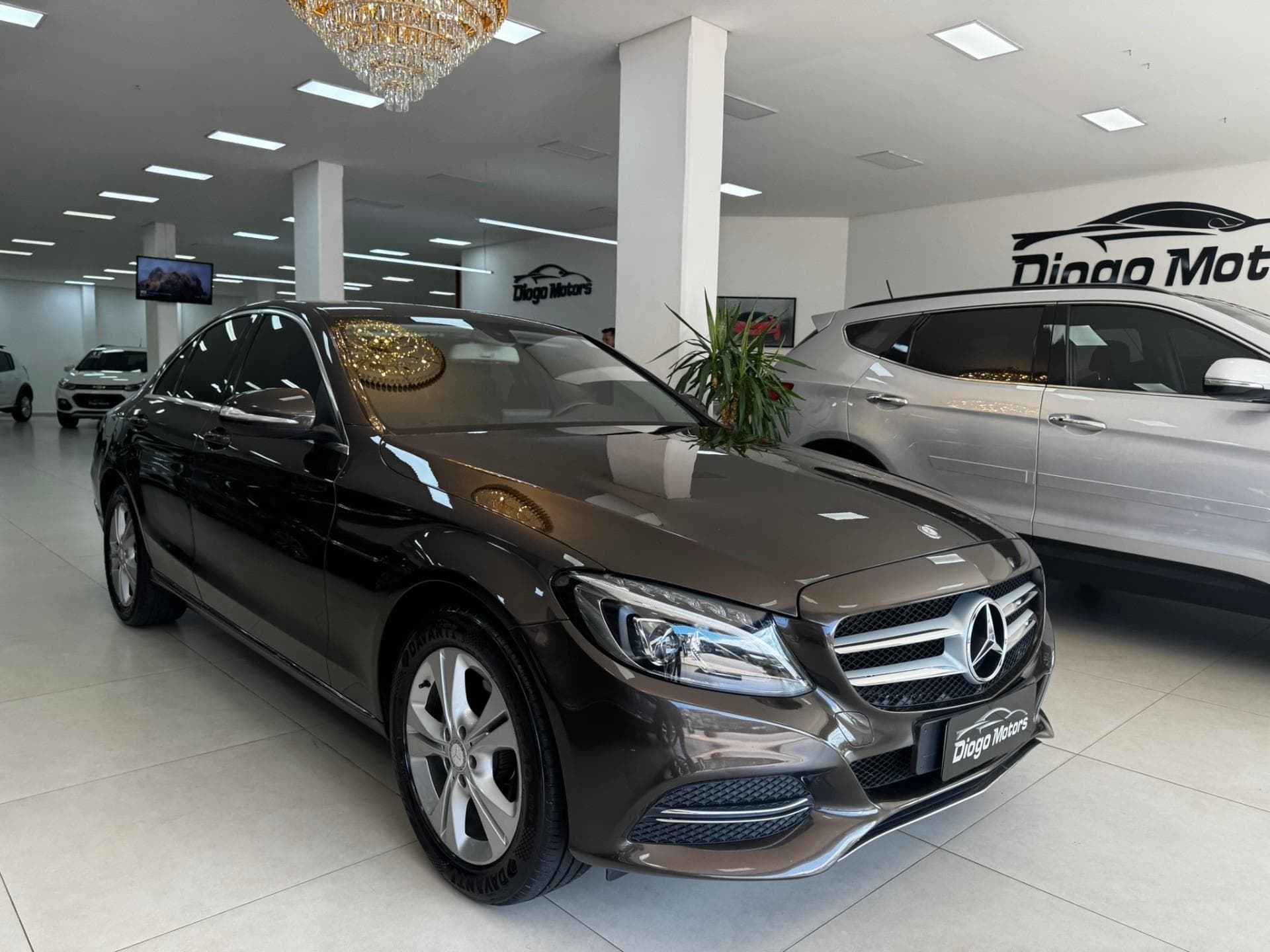 Mercedes-Benz - C-180 1.6 CGI Turbo Automática - 2015