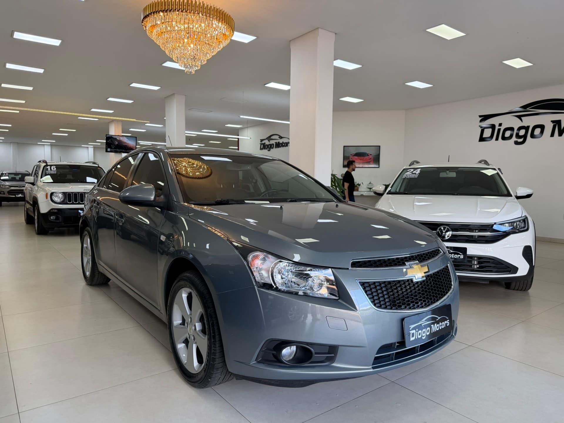 Chevrolet - Cruze 1.8 LT Automático - 2014