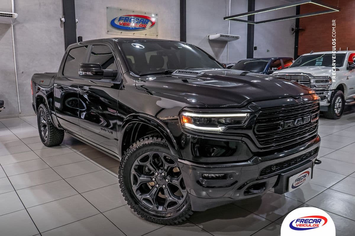 RAM 1500 Limited Night Edition 5.7 V8