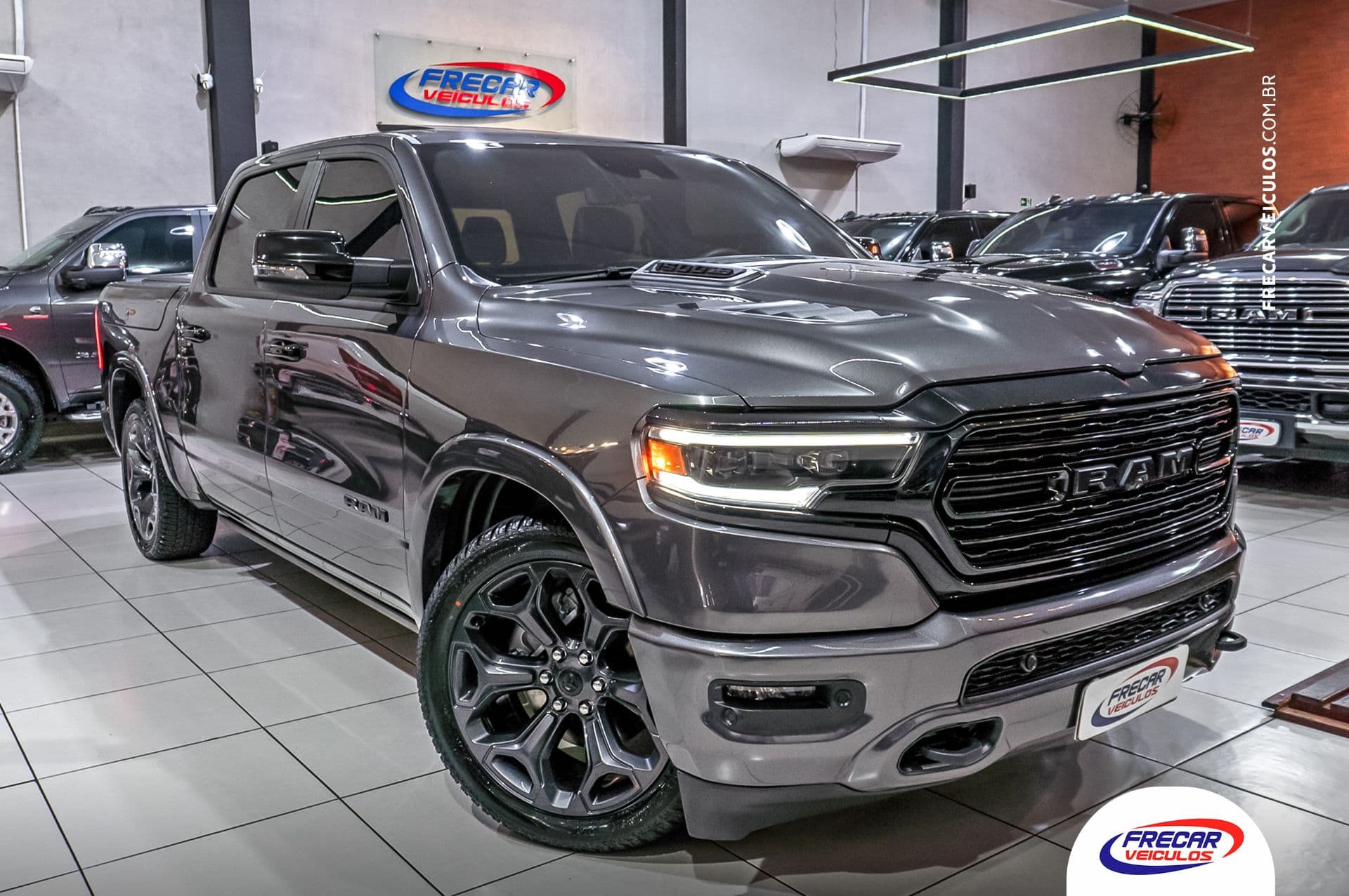 RAM 1500 Limited Night Edition 5.7 V8