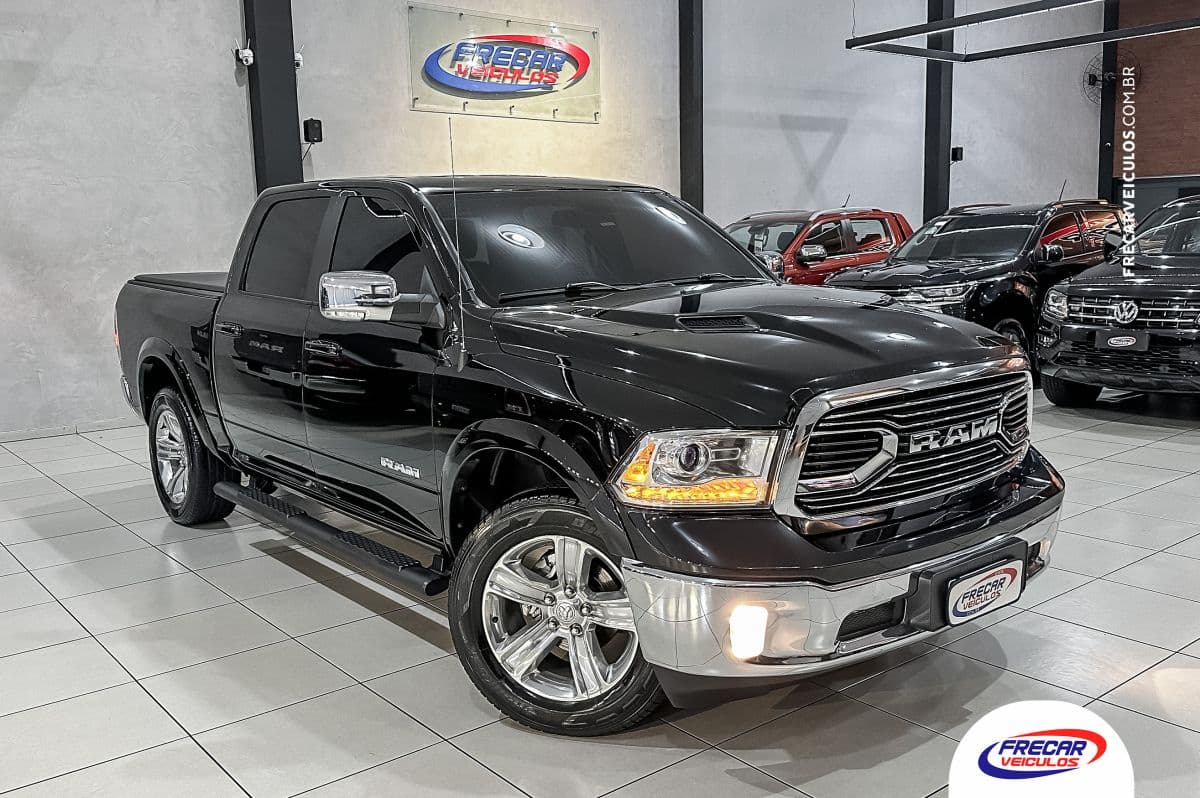 RAM Classic Laramie 5.7 V8