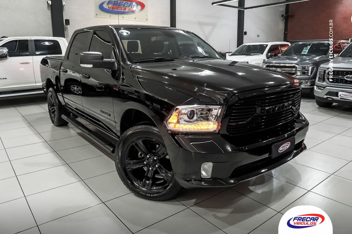Ram Classic Night Edition 5.7 V8
