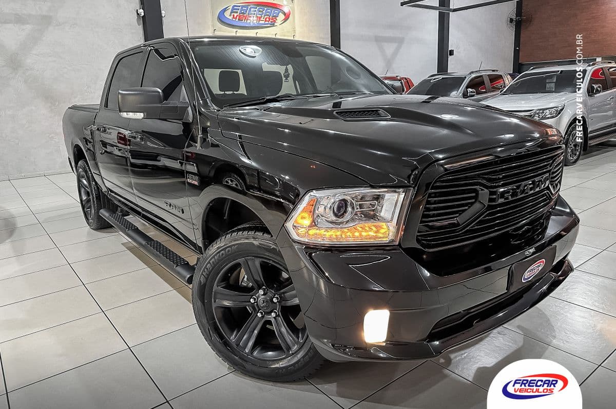 Ram Classic Night Edition 5.7 V8