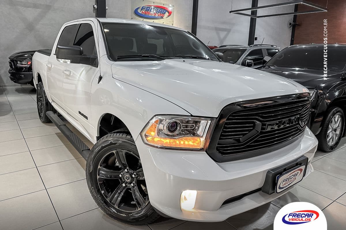 Ram Classic Night Edition 5.7 V8