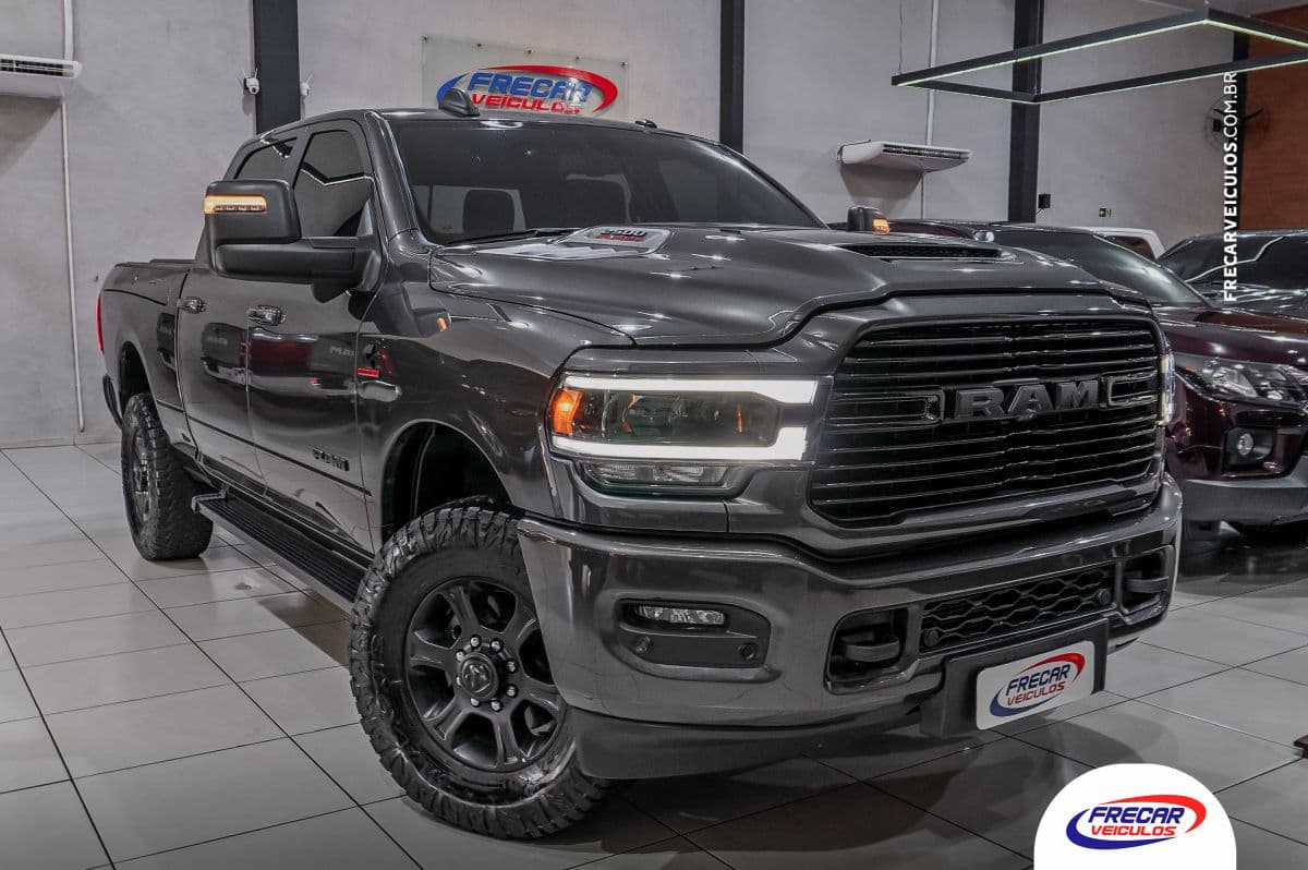 RAM 2500 Night Edition Turbo Diesel